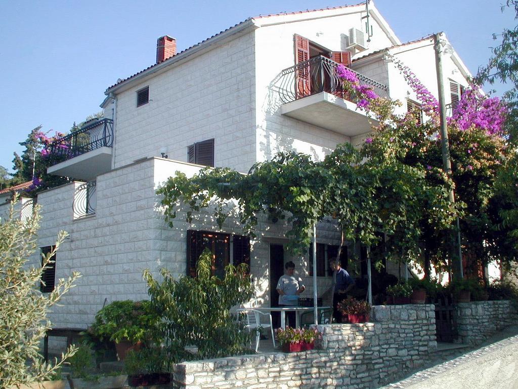 Apartments Raic Supetar Exterior photo